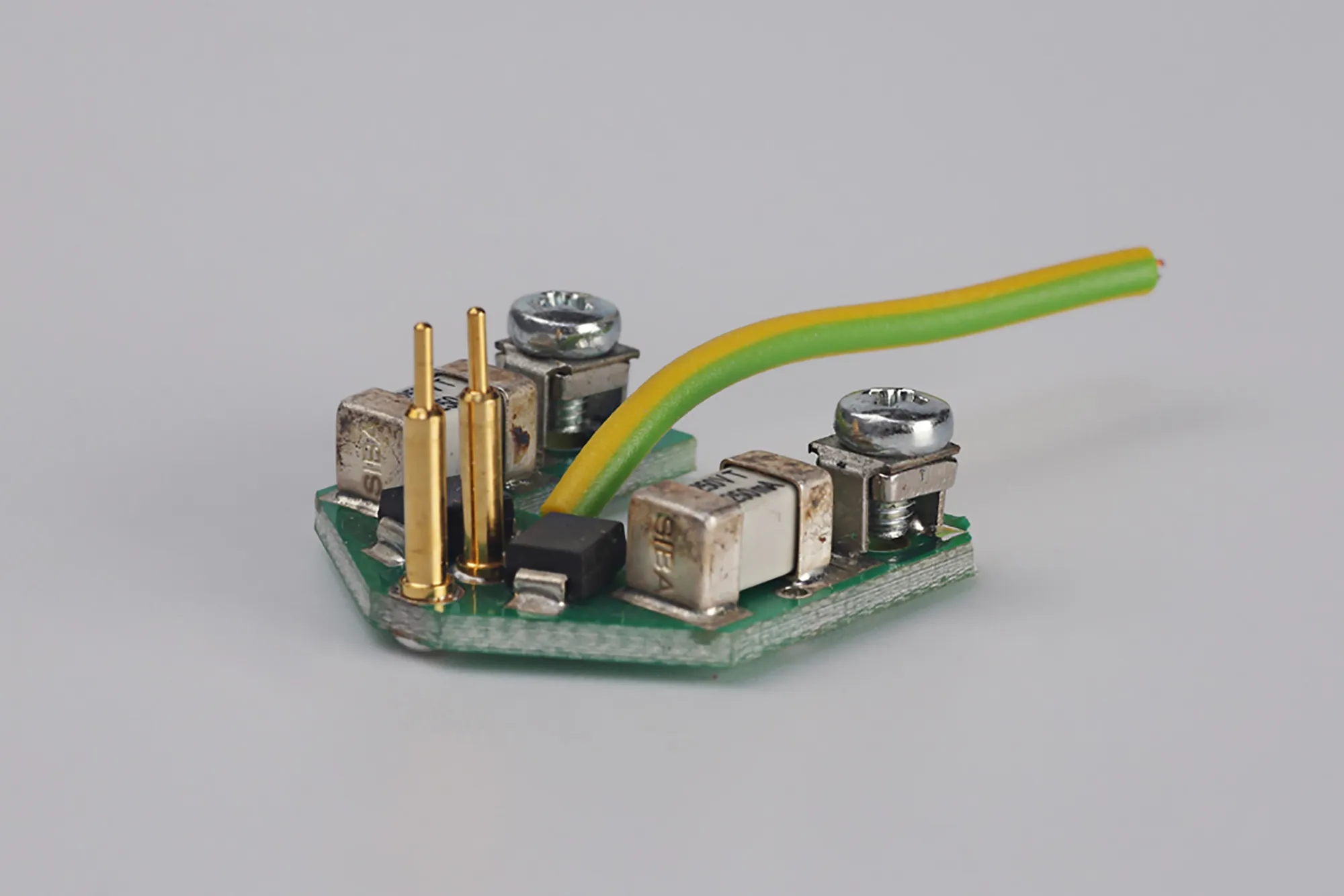 Data Bus Contact With SELV Safety Device and Gold Plated Spring Pins 98-657-0  Eutrac Adapters & Components-Green